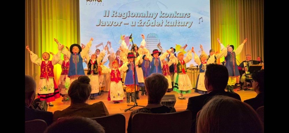 Zespół Jagódki podczas koncertu laureatów konkursu "Jawor - u źródeł kultury"
